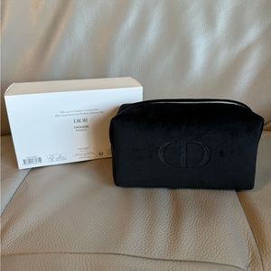 🔴SOLD🔴 Dior Velvet Makeup Bag